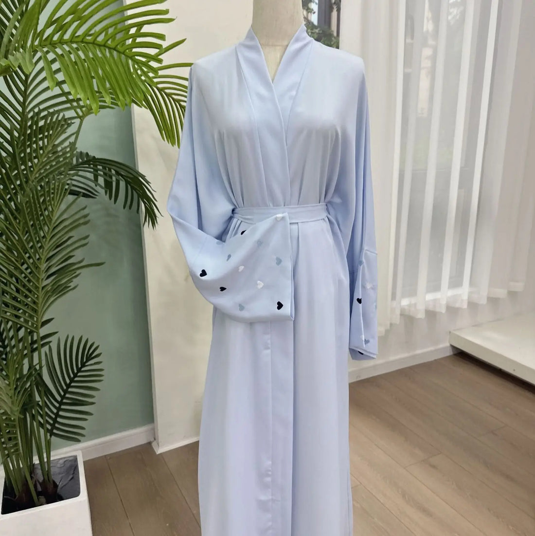 Women Heart Embroidery Long Sleeved Cardigan Muslim Abaya