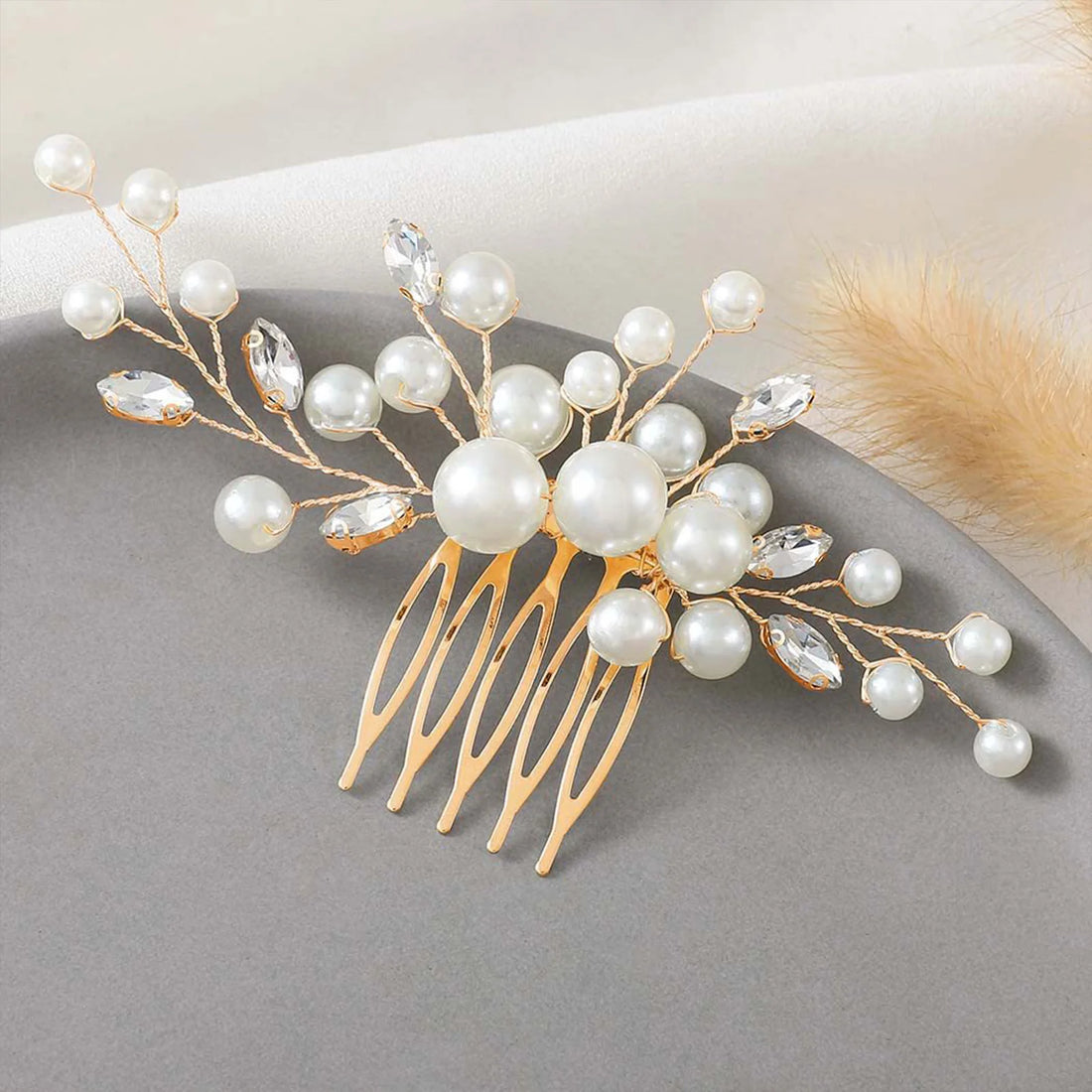 Bridal Pearl Hair Comb – Elegant White Pearl Headpiece for Women