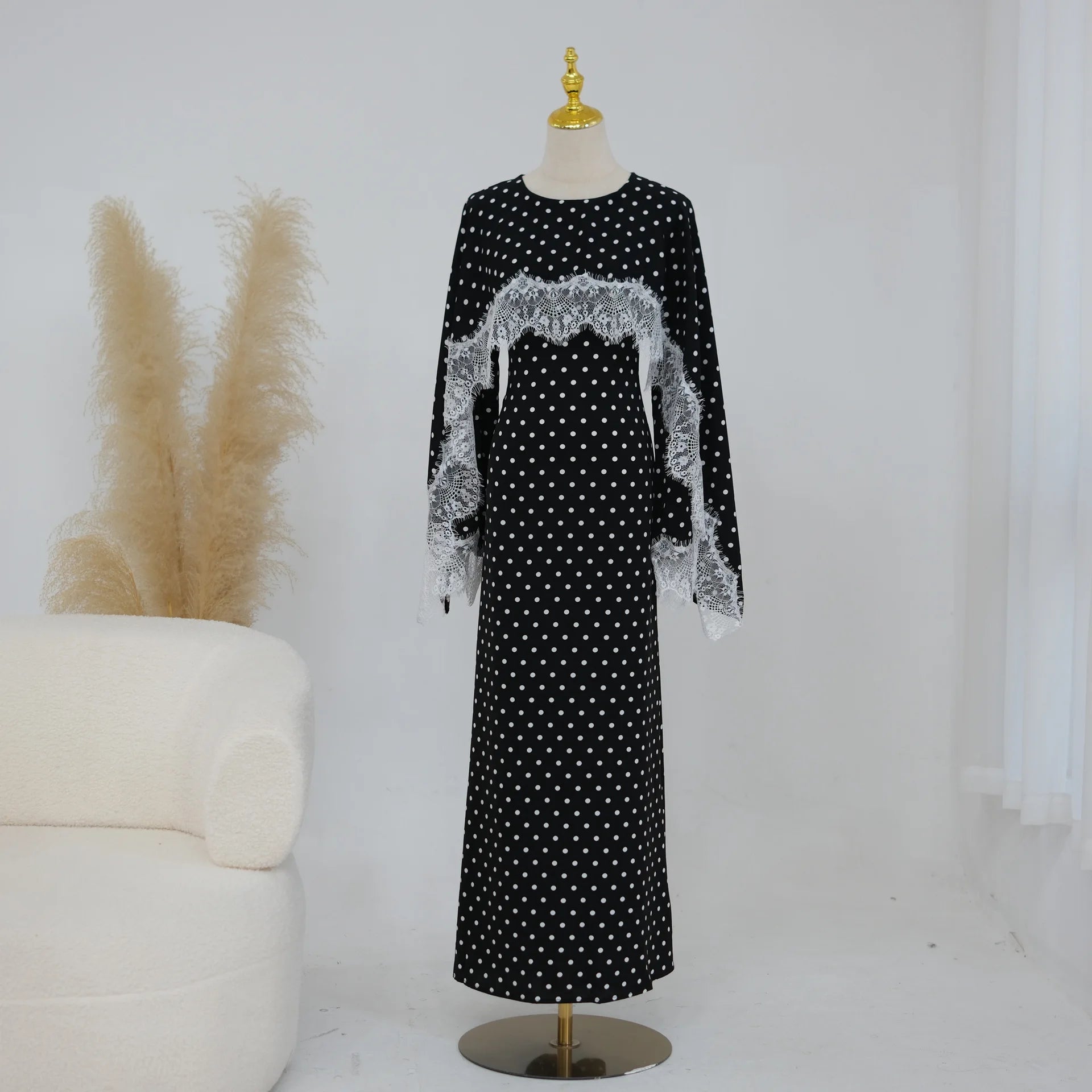 Luxury Dubai Abaya with Lace Shawl for Muslim Women