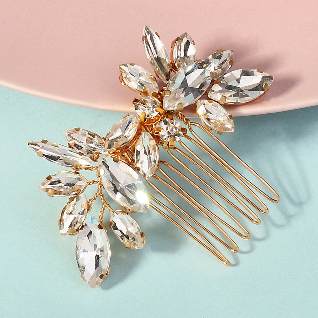 Bridal Pearl Hair Comb – Elegant White Pearl Headpiece for Women