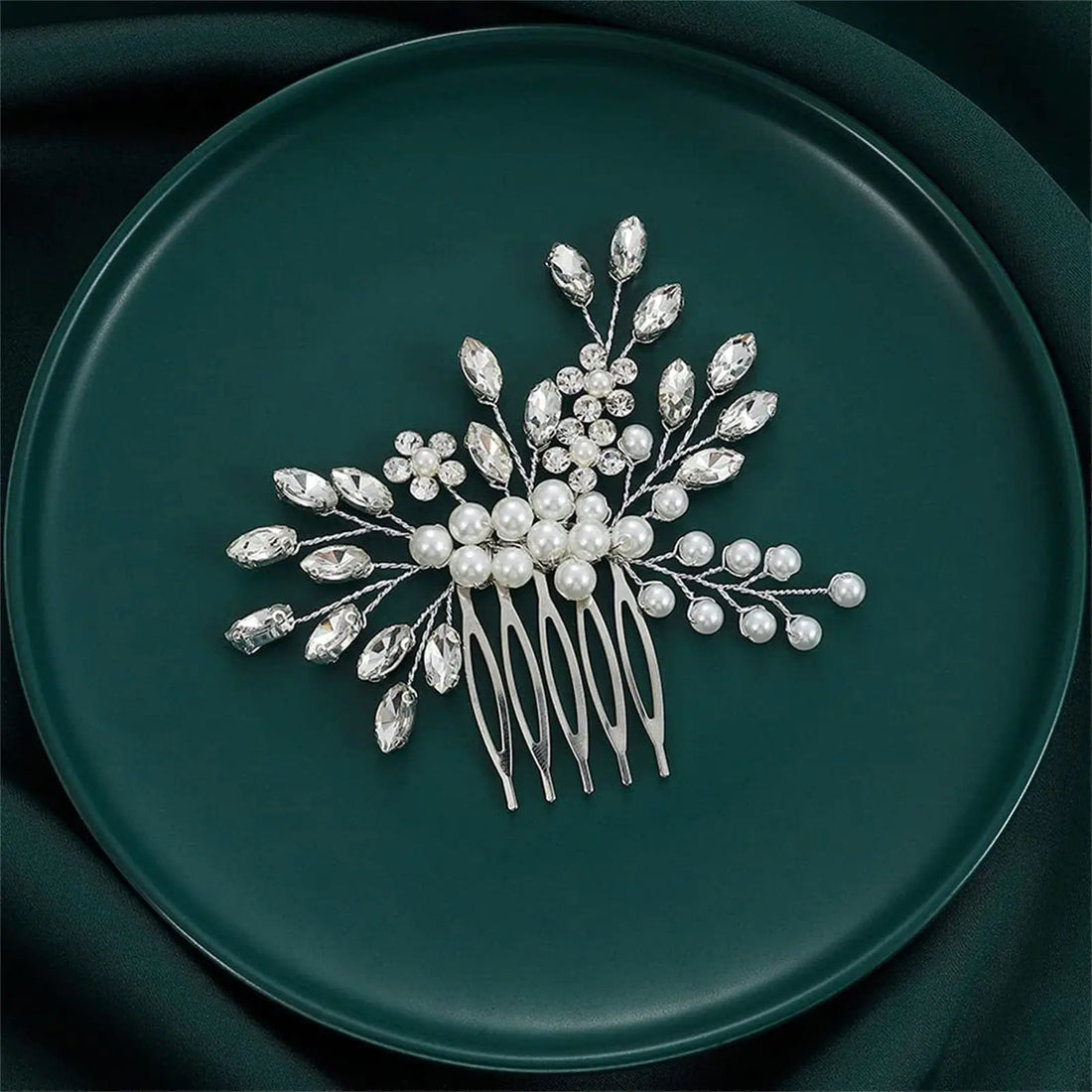 Bridal Pearl Hair Comb – Elegant White Pearl Headpiece for Women