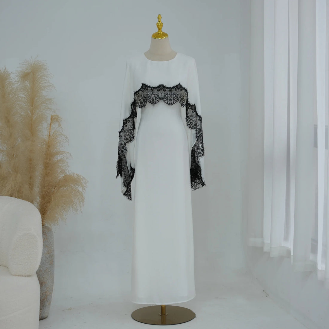 Luxury Dubai Abaya with Lace Shawl for Muslim Women