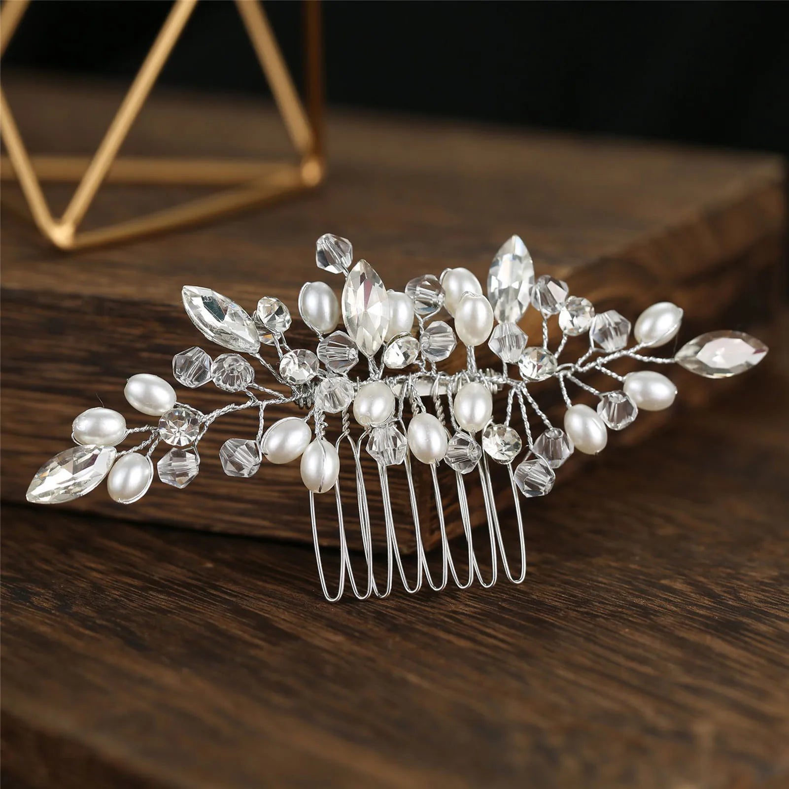 Bridal Pearl Hair Comb – Elegant White Pearl Headpiece for Women