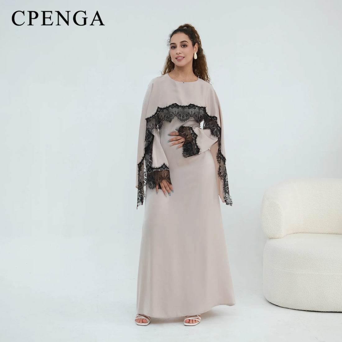 Luxury Lace Edge Abaya with Shoulder Patchwork & Waist-Cinching Design