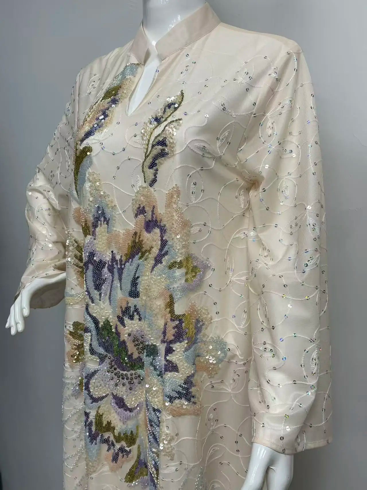 Bead Embroidered V-Neck Arabic Dress – Elegant Kaftan