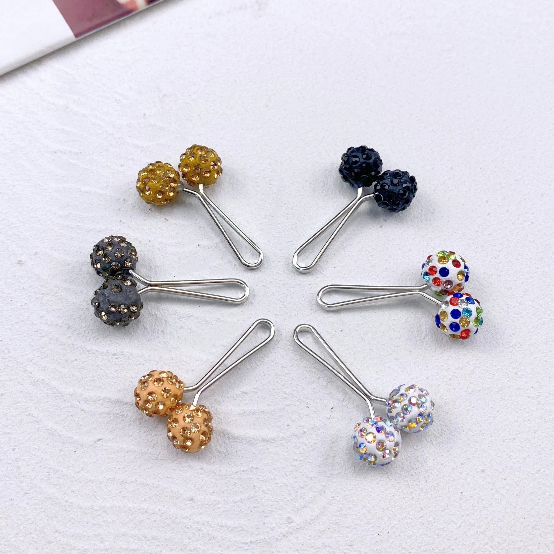 2-Piece Crystal U-Shaped Hijab Pins – Elegant Scarf Clips for Women