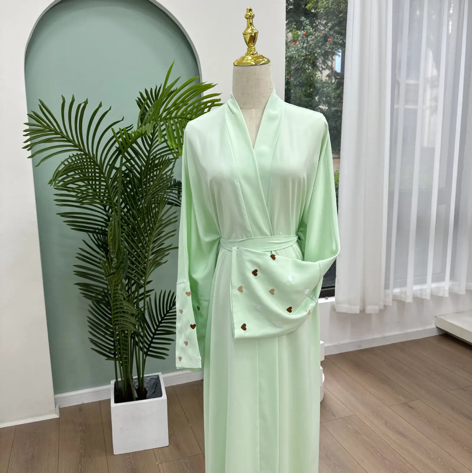 Women Heart Embroidery Long Sleeved Cardigan Muslim Abaya