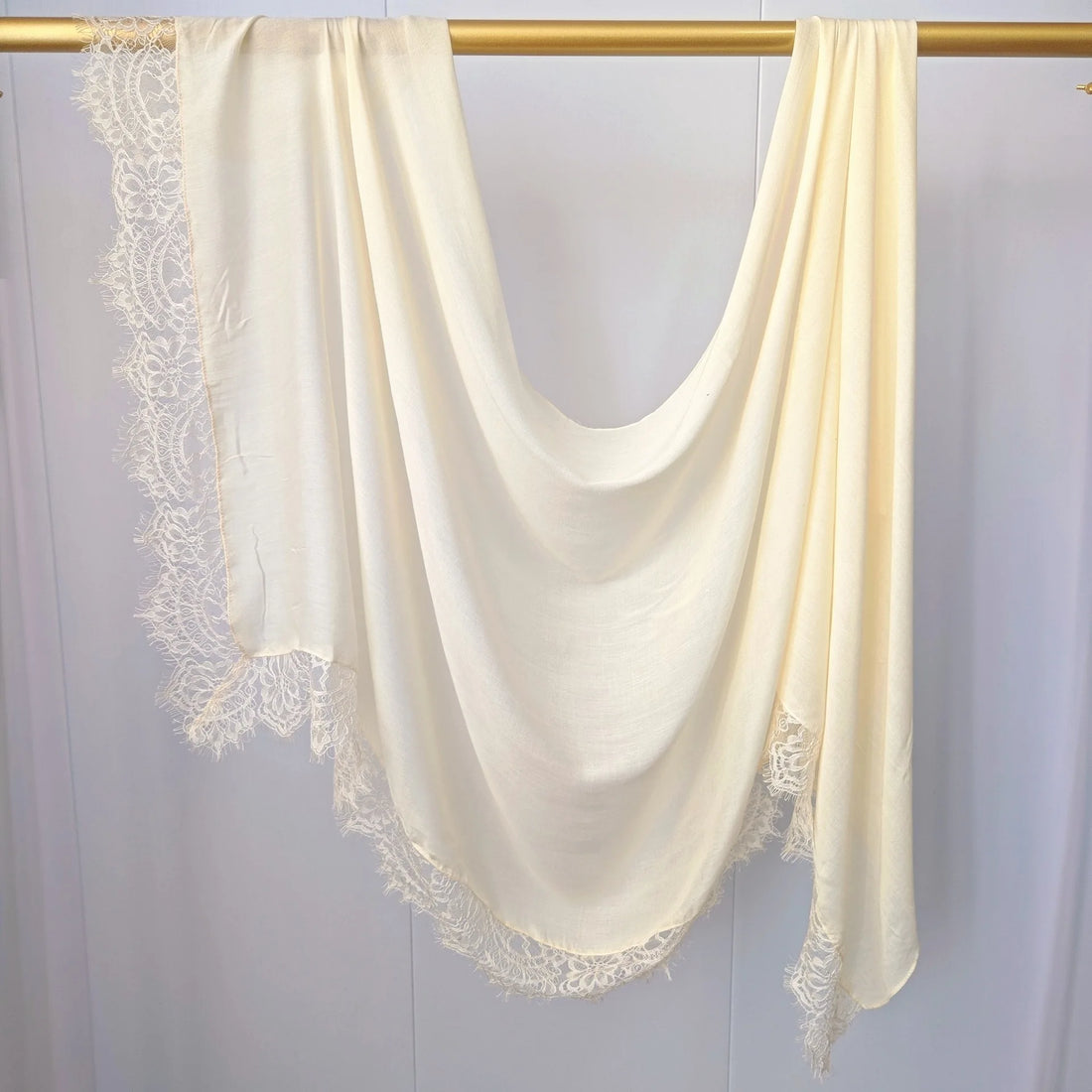 Lace Edge Modal Hijab Scarf – Breathable Cotton Turban Shawl