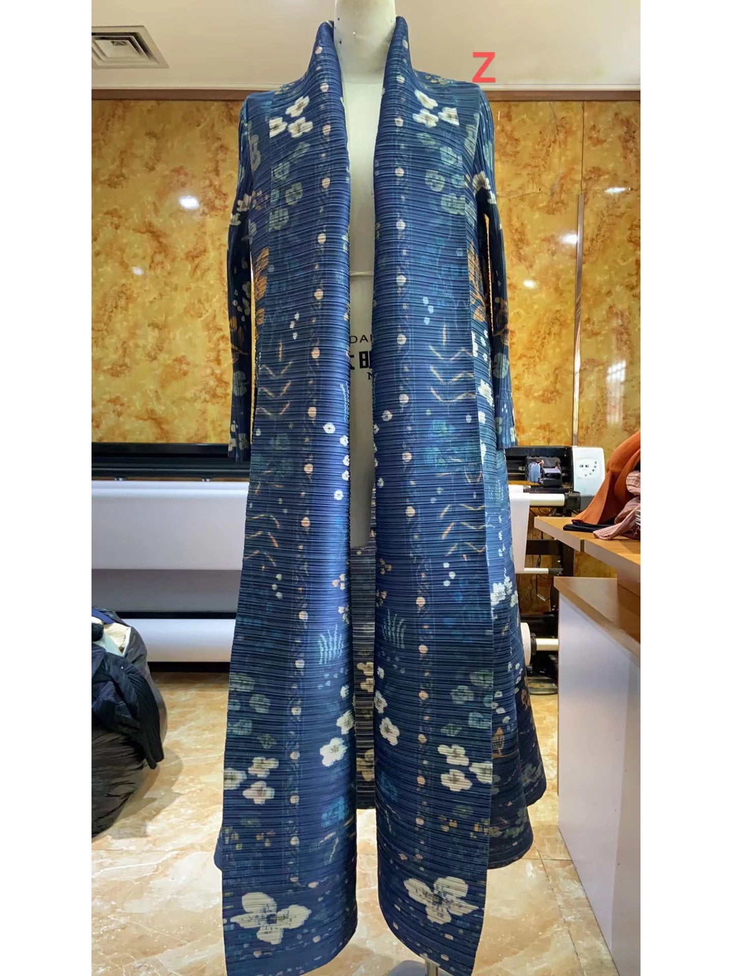Miyake Pleated Abaya Coat – Vintage Print Designer Jacket