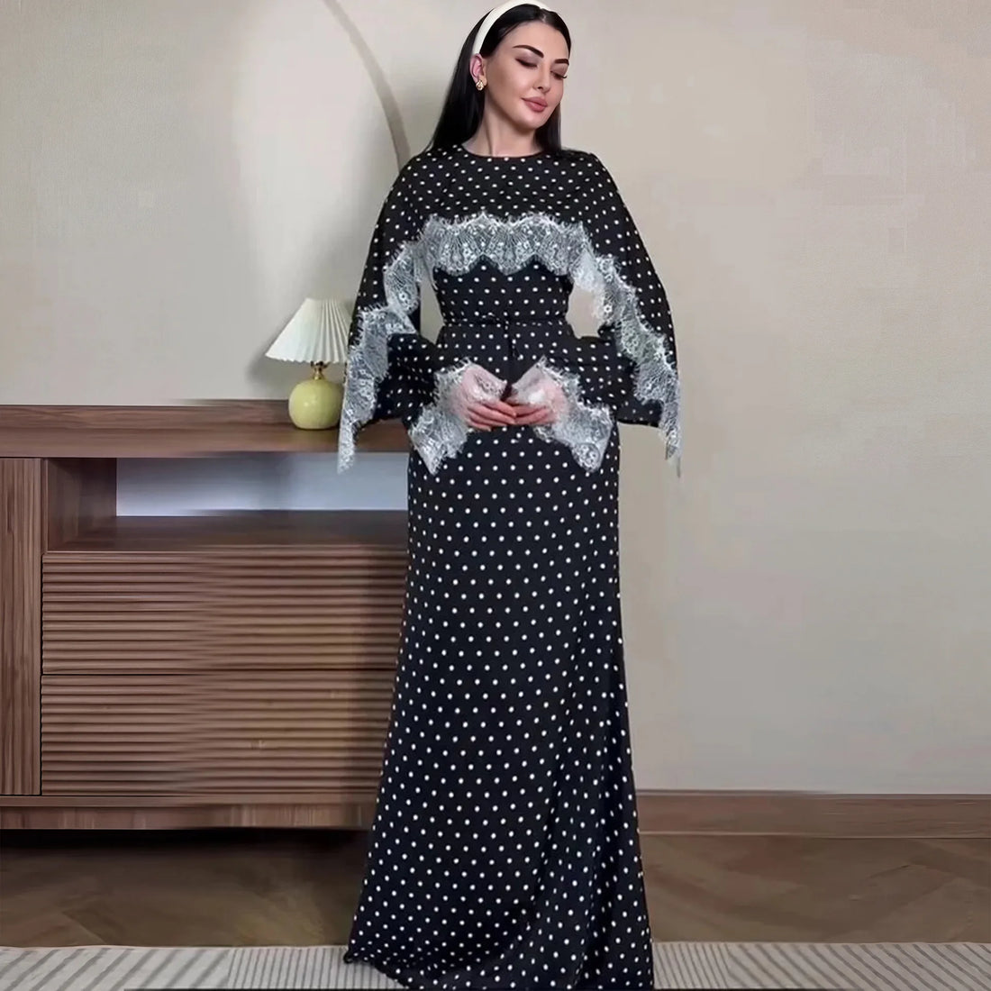 Luxury Dubai Abaya with Lace Shawl for Muslim Women