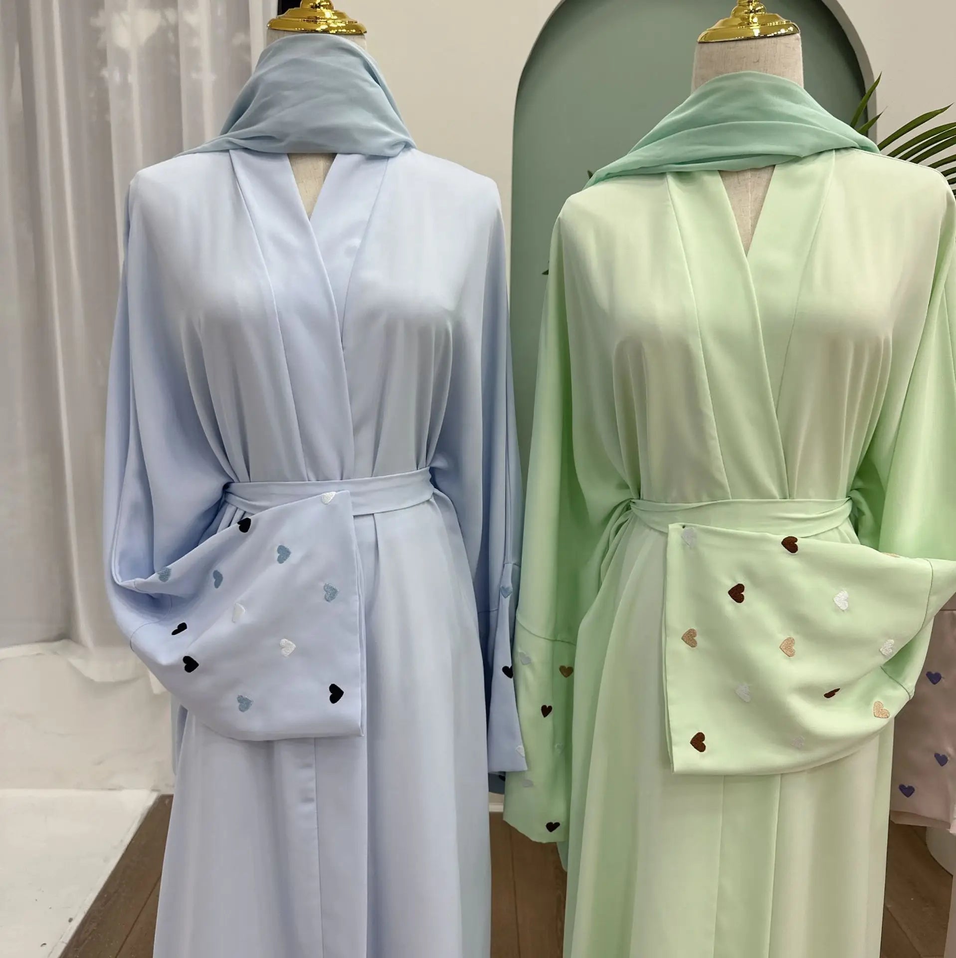 Women Heart Embroidery Long Sleeved Cardigan Muslim Abaya