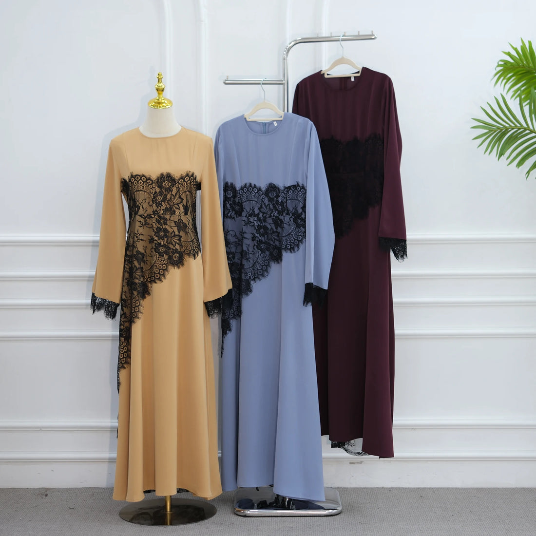 Summer Black Lace Overlay Feminine Modest Slim-Fit Muslimah Dress