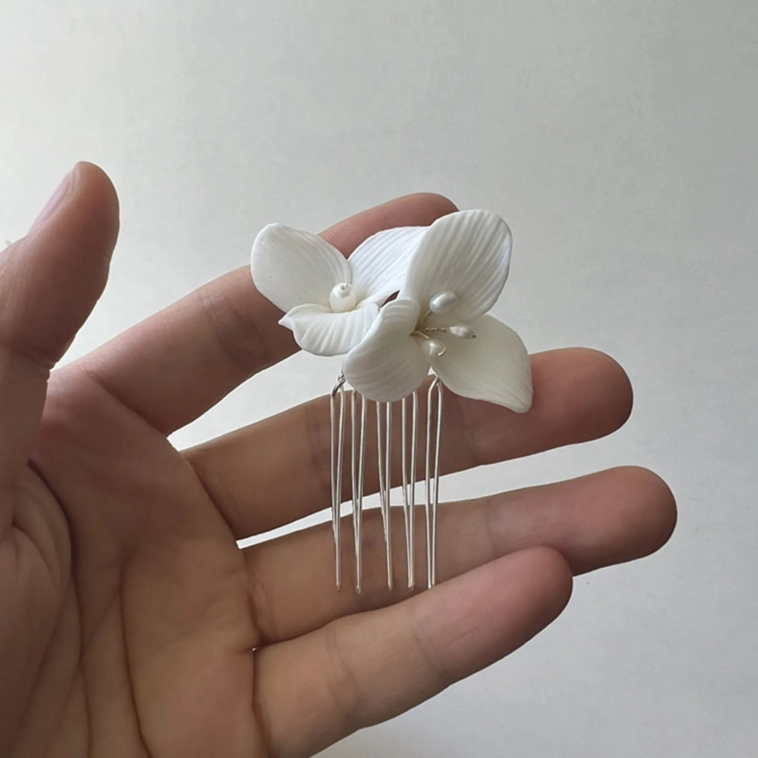 Elegant Pearl Hair Comb – Handmade Bridal Hairpin for Women & Girls