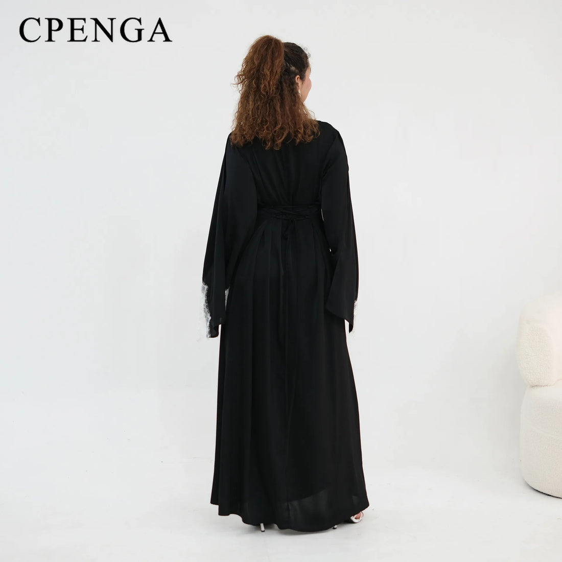 Luxury Lace Edge Abaya with Shoulder Patchwork & Waist-Cinching Design