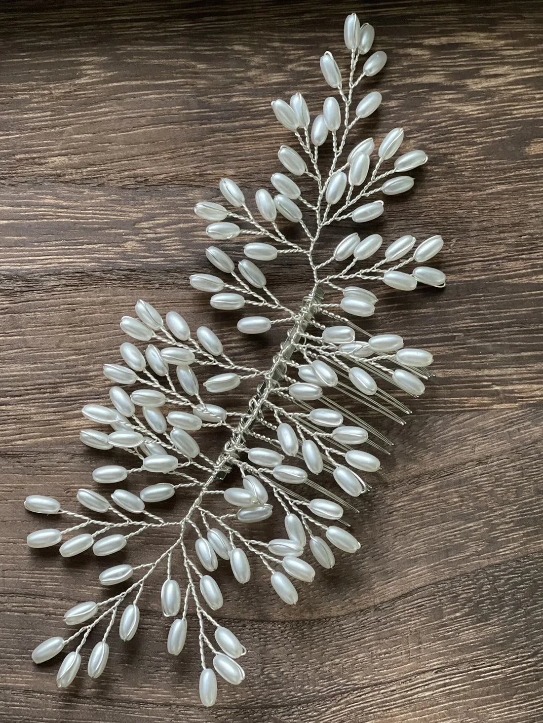 Elegant Pearl Hair Comb – Handmade Bridal Hairpin for Women & Girls