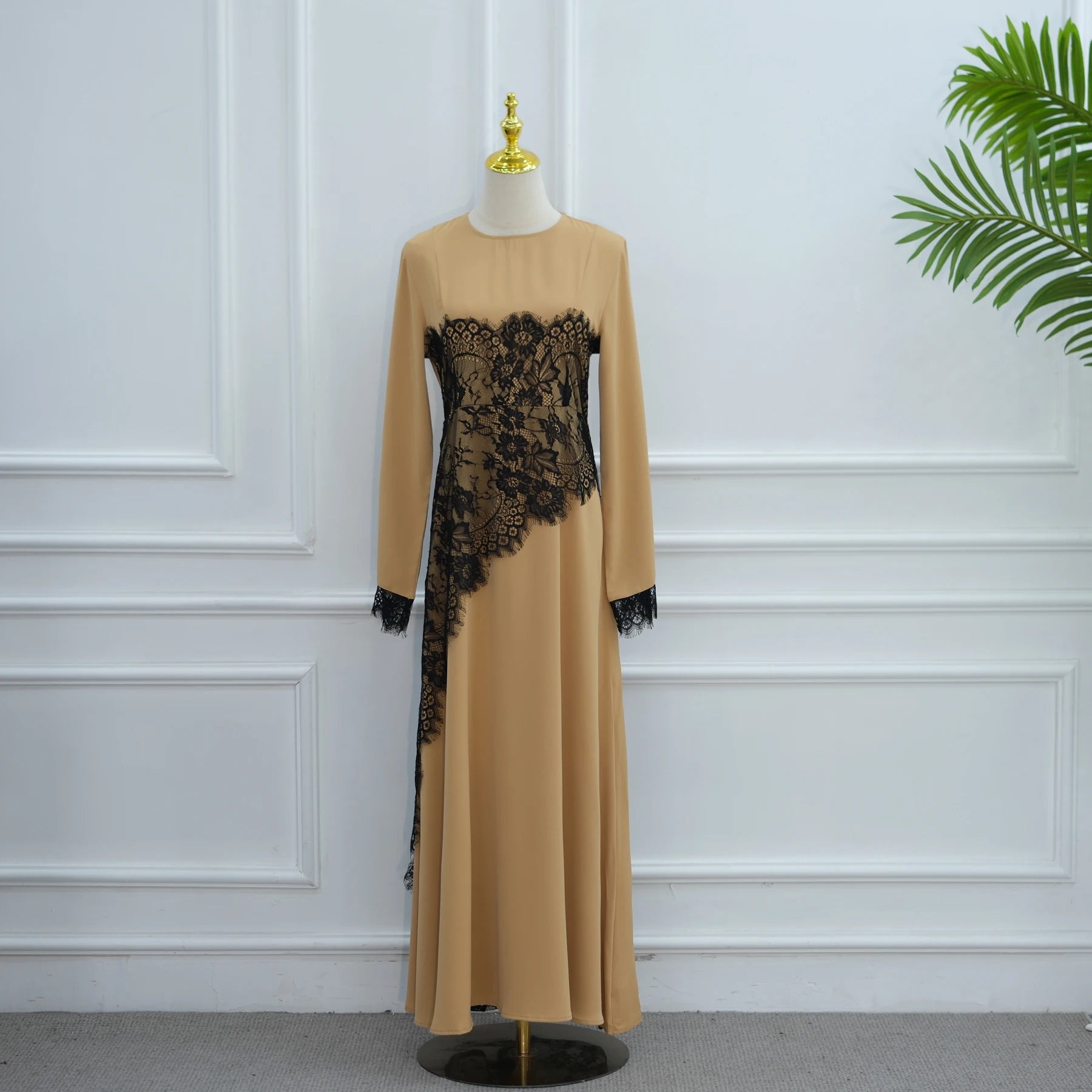 Summer Black Lace Overlay Feminine Modest Slim-Fit Muslimah Dress