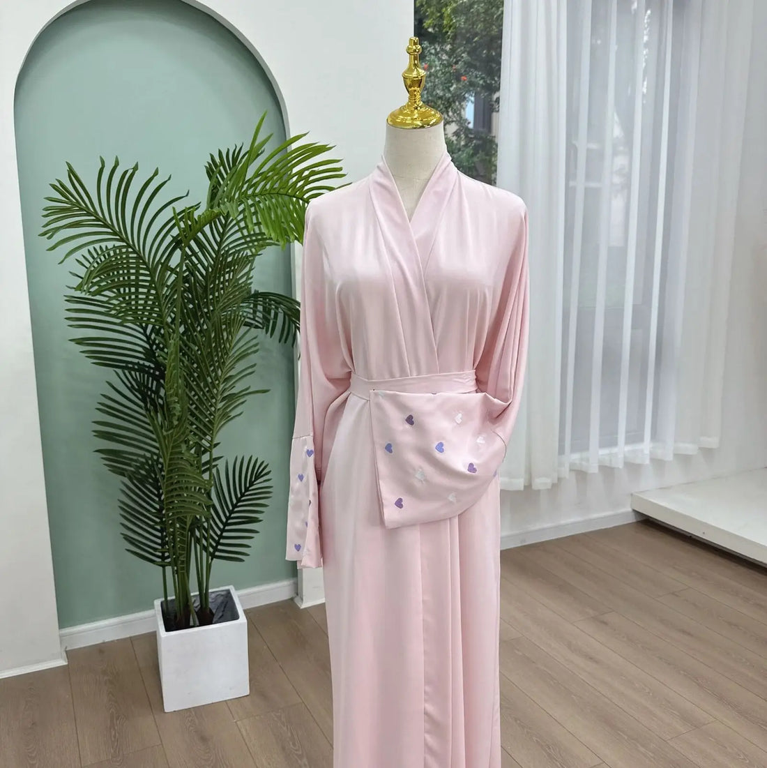 Women Heart Embroidery Long Sleeved Cardigan Muslim Abaya