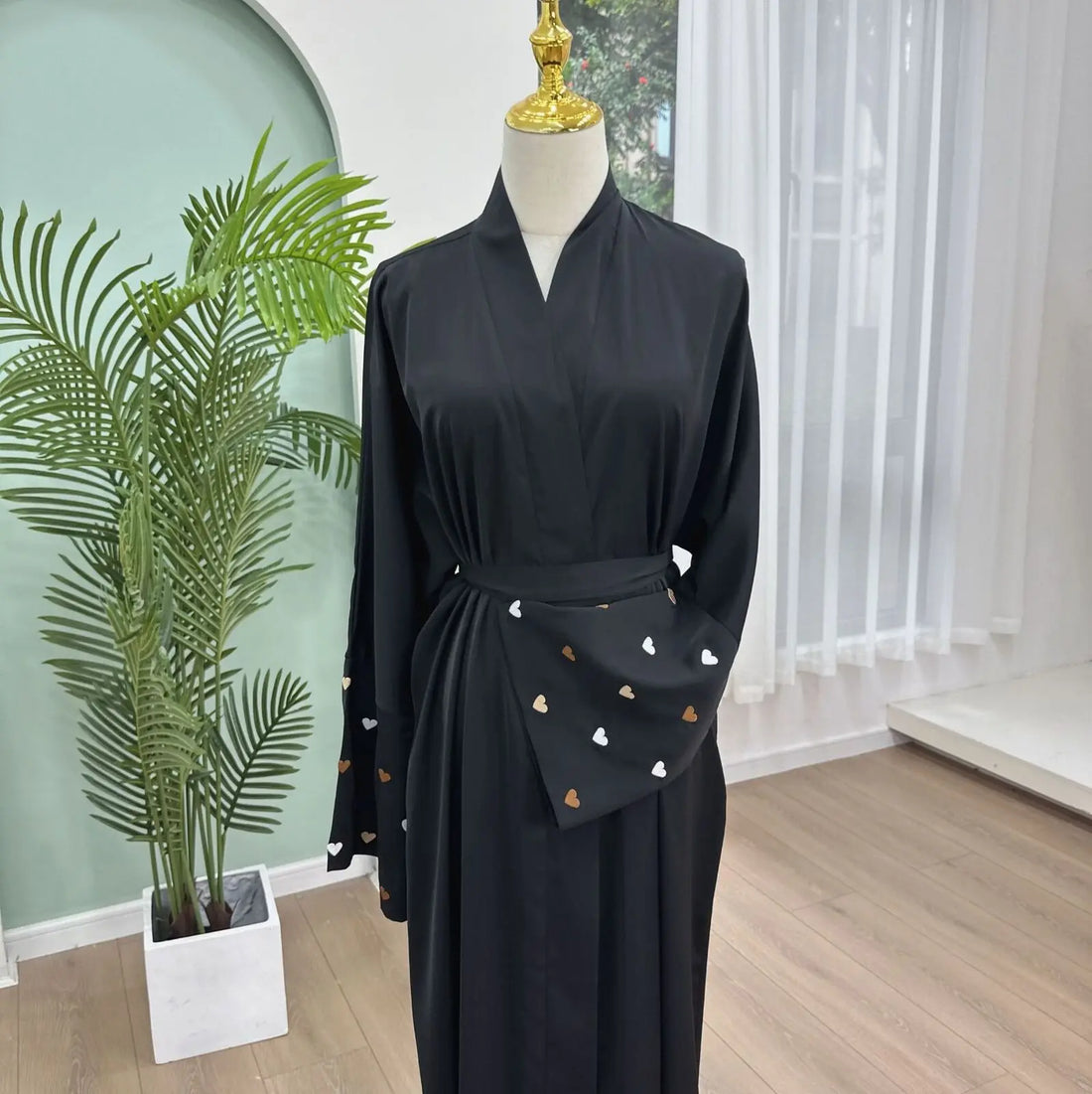 Women Heart Embroidery Long Sleeved Cardigan Muslim Abaya