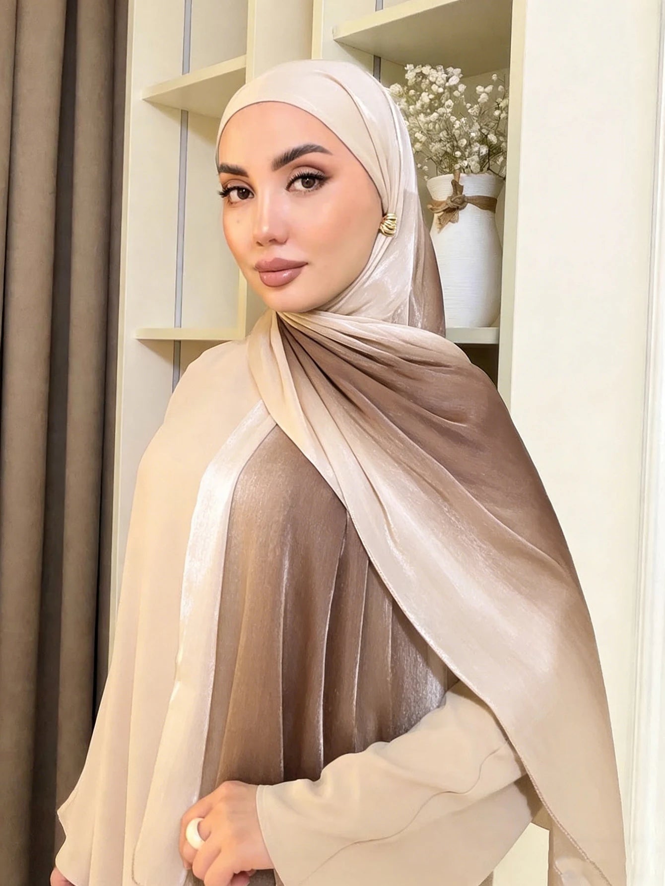 Luxury Two-Tone Gradient Satin Hijab – Elegant Shimmering Headscarf